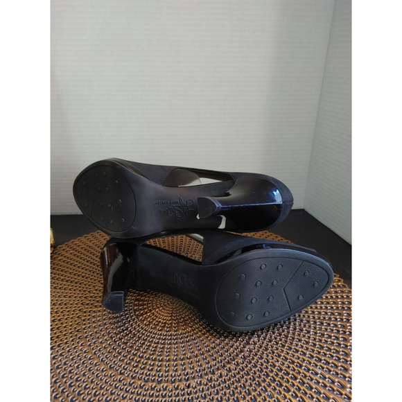 Life Stride Size 9M - Picture 5 of 5